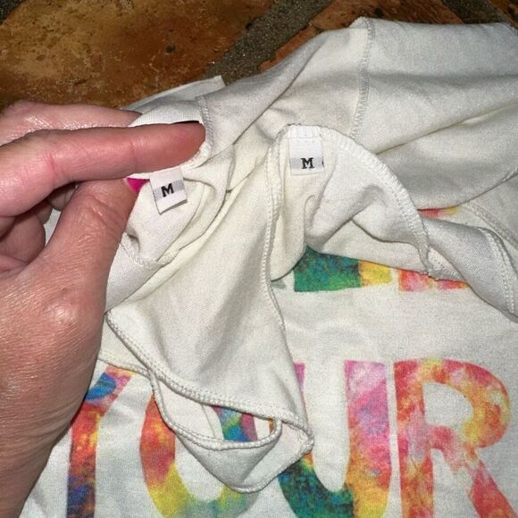 Free Your Mind Pineapple Tank - Picture 7 of 7